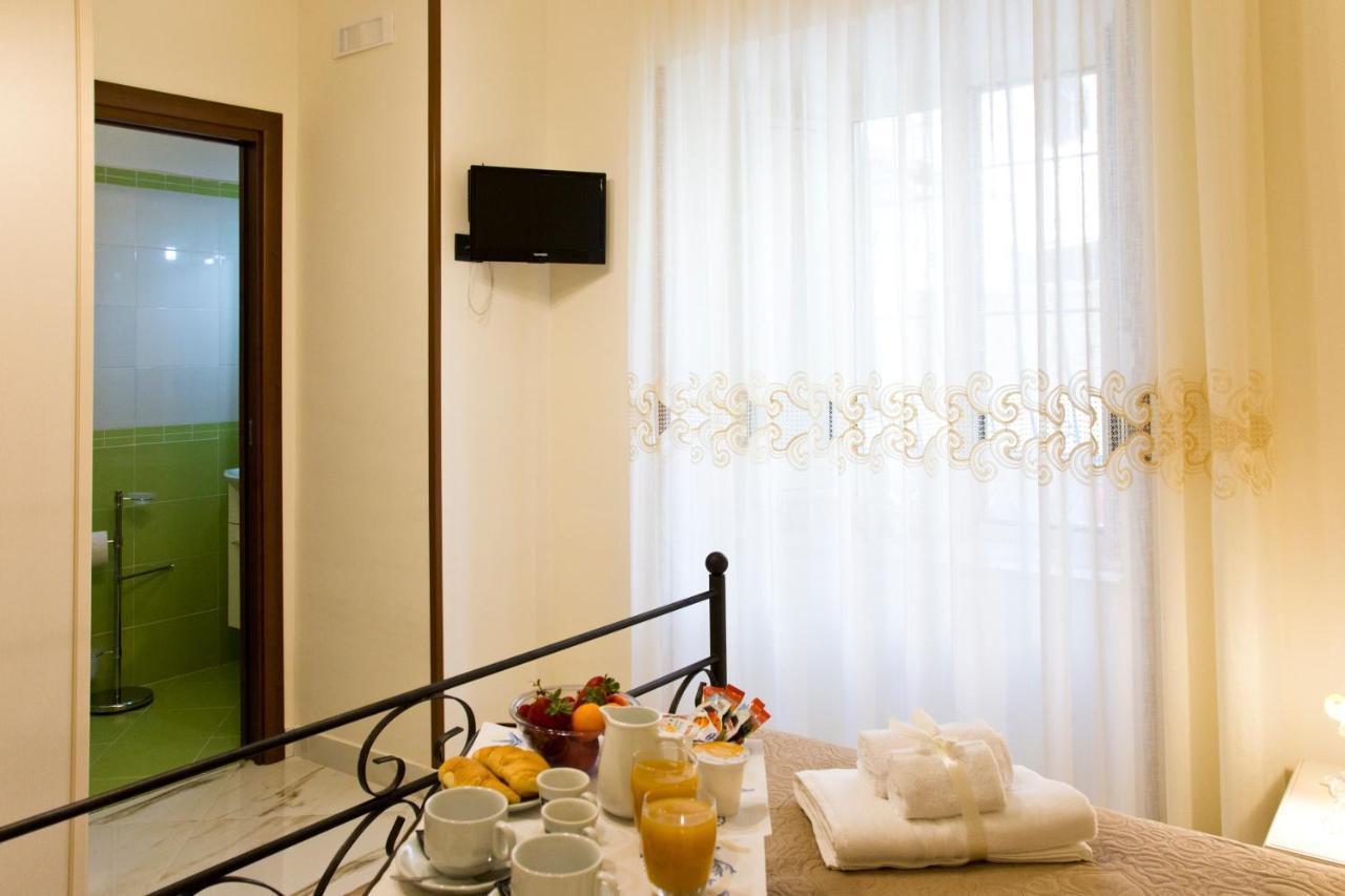 B&B Serena กาสเตลลัมมาเร ดิ สตาเบีย ภายนอก รูปภาพ